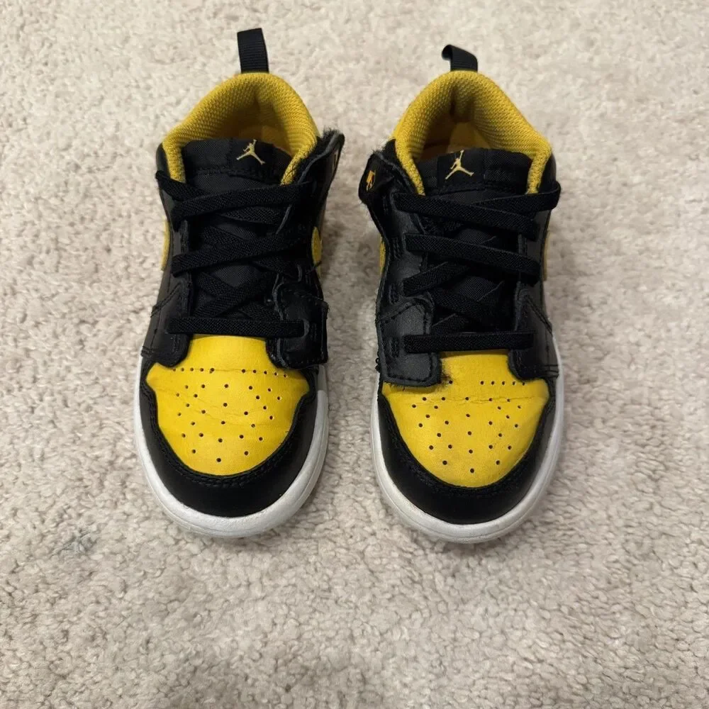 Authentic Nike Air Jordan 1 Retro Low TD Toddler Size 10C Black and Gold